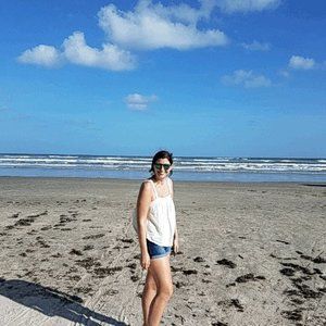 Meet your Posher, Alexis